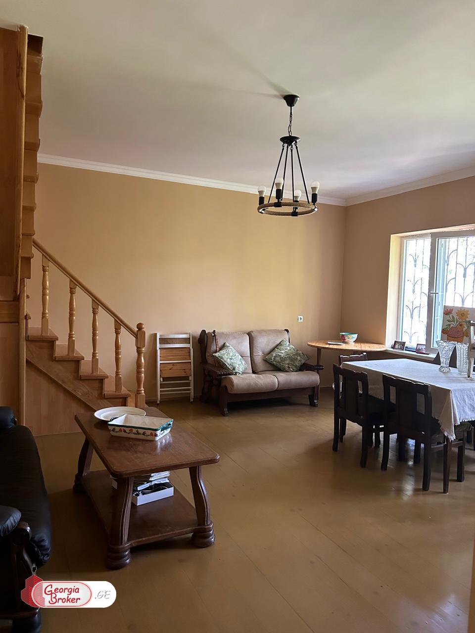 იყიდება ახალი გარემონტებული 5 ოთახიანი სახლი დუშეთის მუნიციპალიტეტში